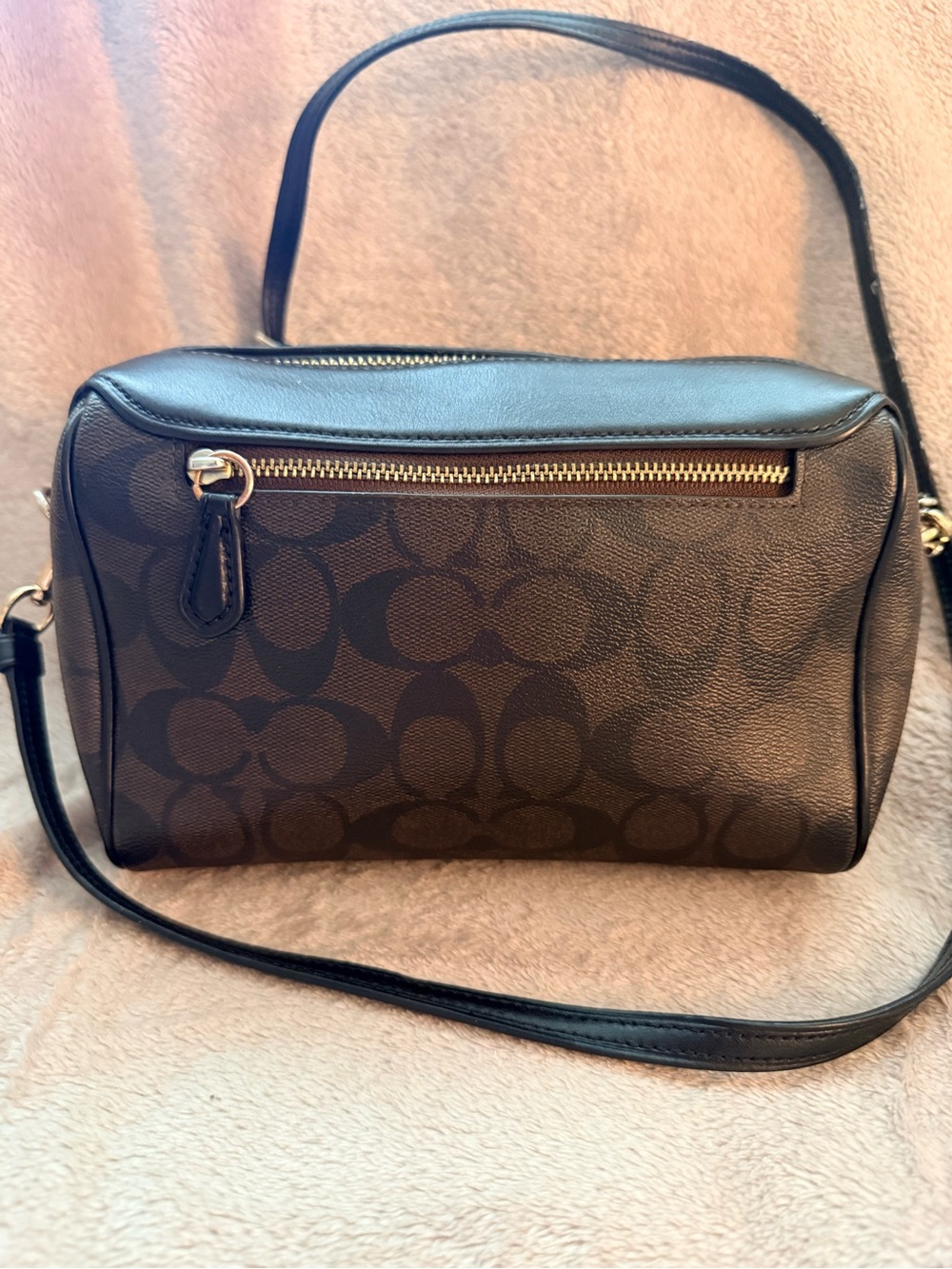 Coach Signature Crossbody Bag in Brown and black, gold colored hardware - Picture 2 of 8